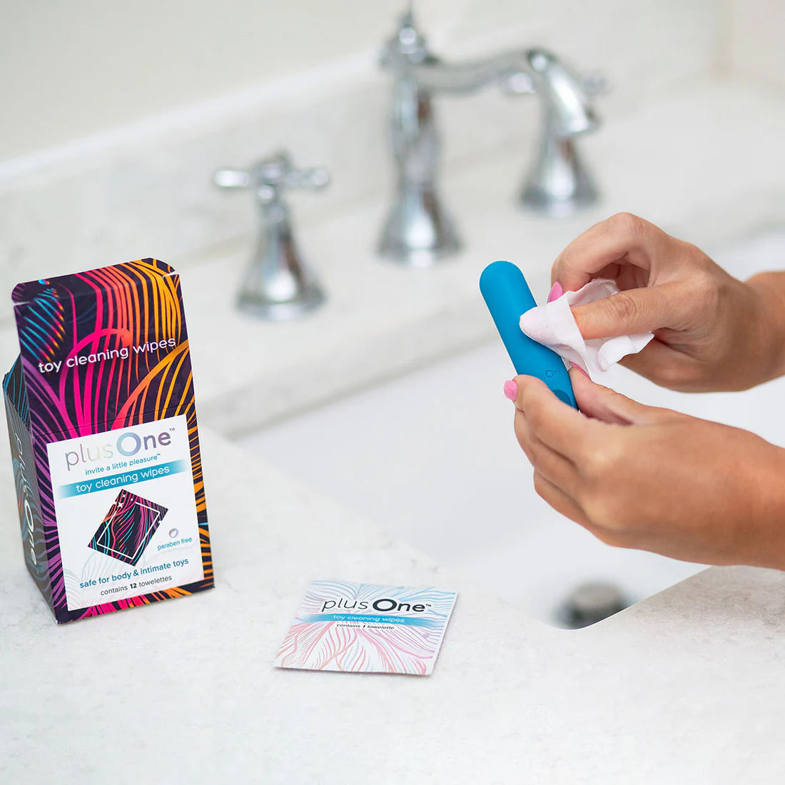 Personal Wipes for Adults